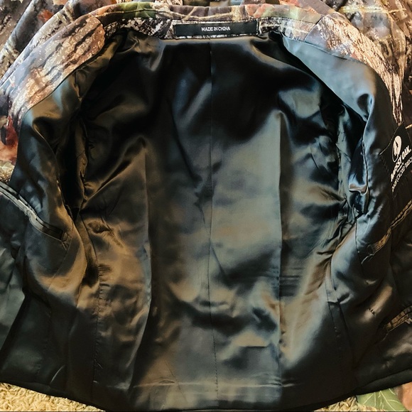 Camouflage Tuxedo Jackets Mossy Oak Youth Sizes Lot of 12 - Picture 6 of 9
